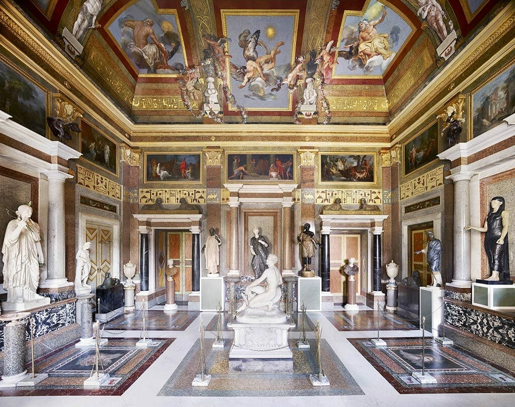visiter villa borghese statues