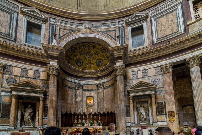 interieur du pantheon de rome