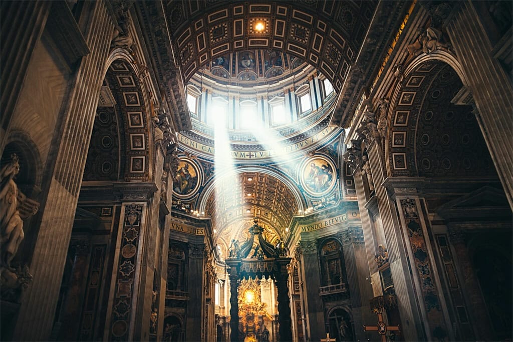 visiter basilique saint pierre vatican rome vue interieur