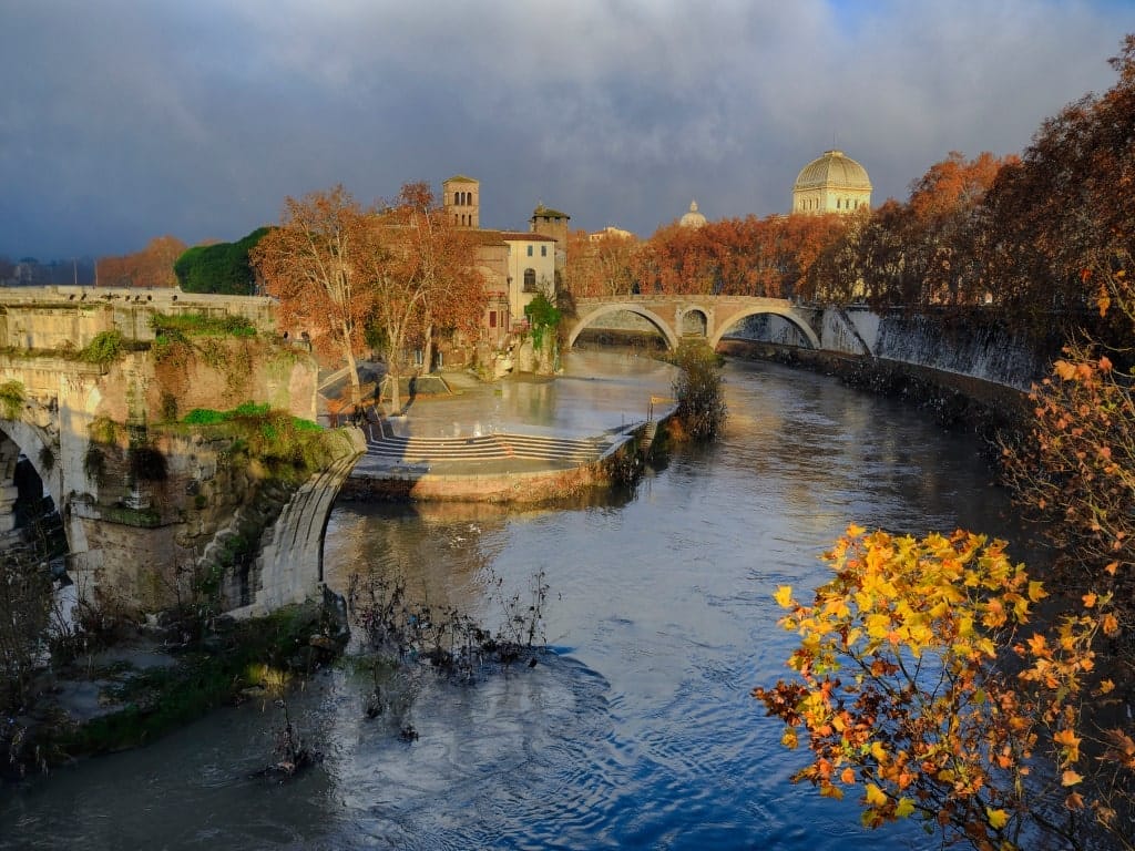 vue pont tibre rome automne