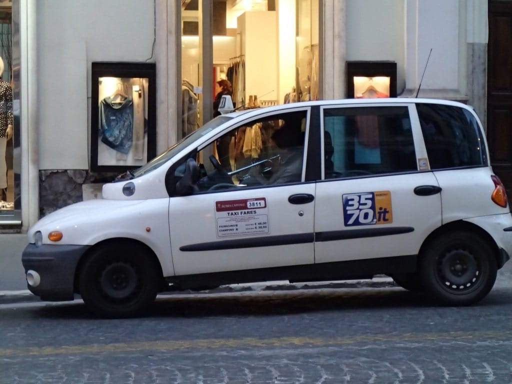 prendre taxi rome prix officiel